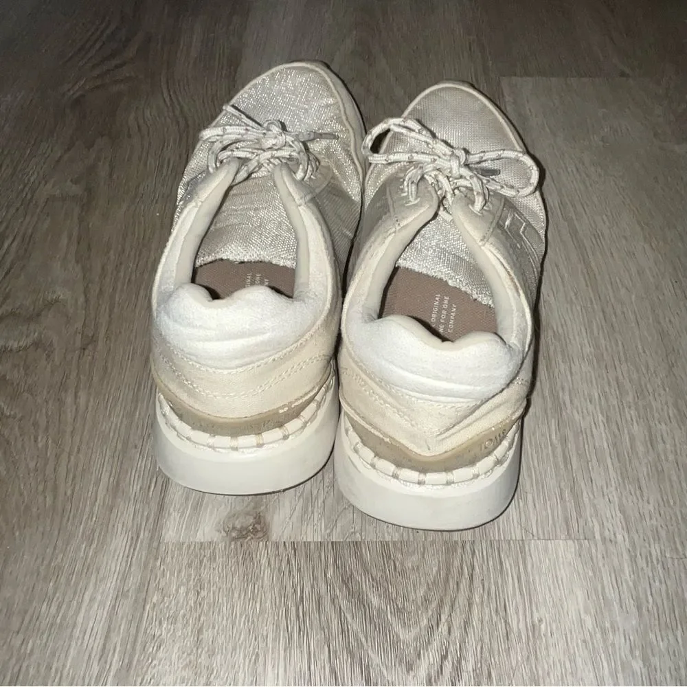Toms women size
